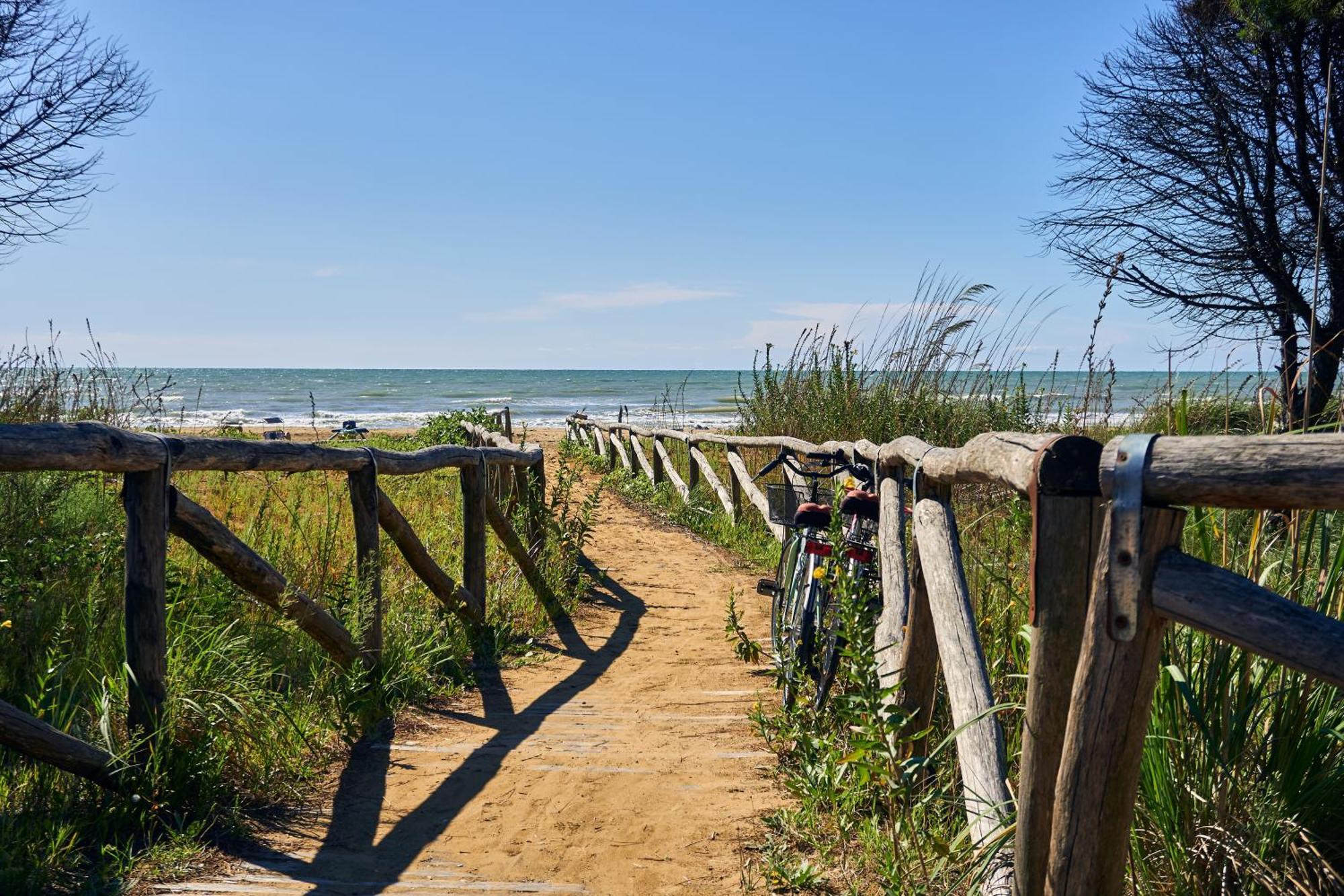 Nice Apartment With Terrace Next To The Sea Bibione Exterior foto